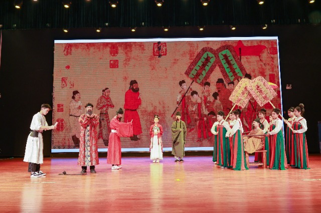 名畫演繹《步輦圖》.jpg
